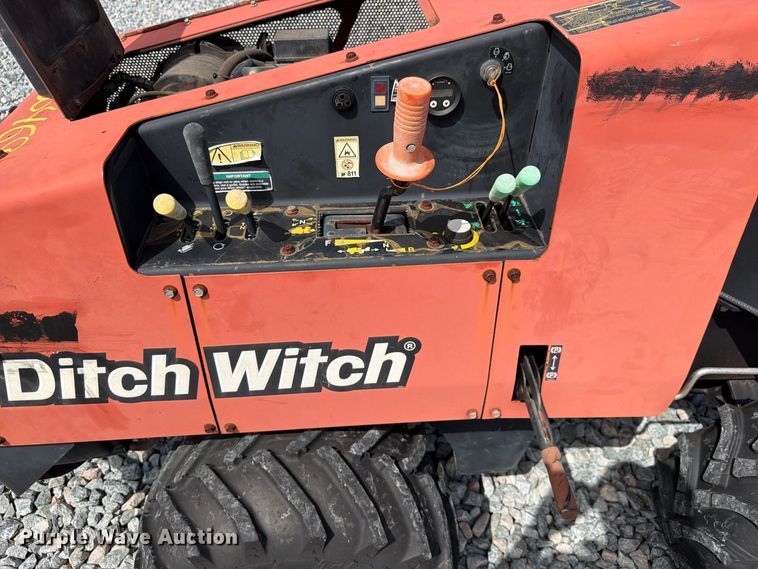 image for item YA5470 2016 Ditch Witch 410SX trencher
