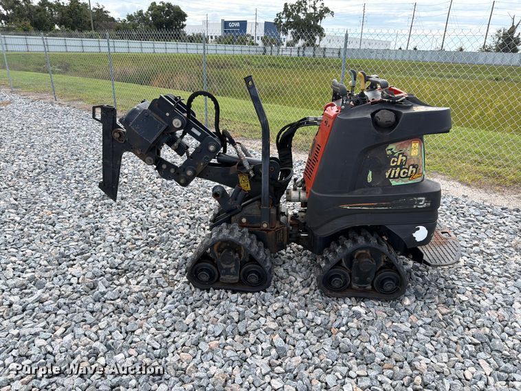 image for item YA5471 2015 Ditch Witch R300 cable plow