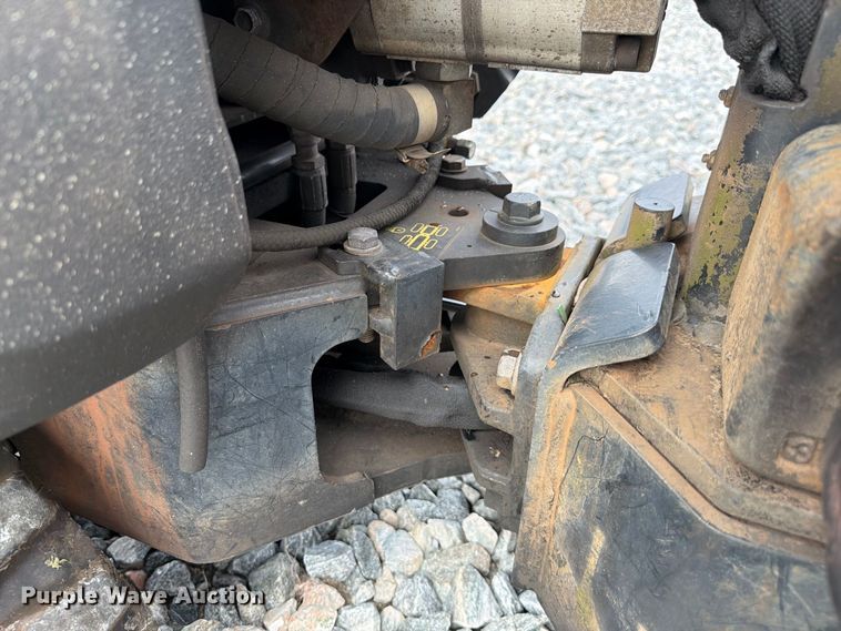 image for item YA5471 2015 Ditch Witch R300 cable plow