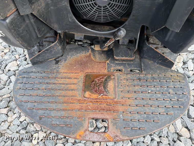 image for item YA5471 2015 Ditch Witch R300 cable plow