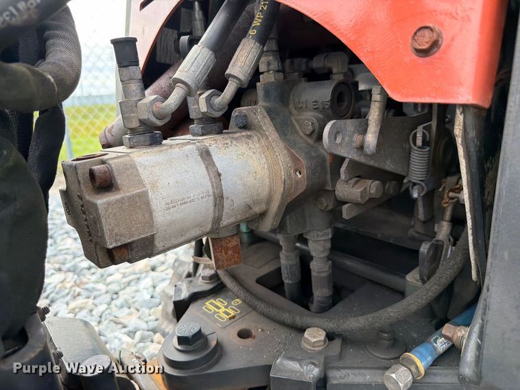 image for item YA5471 2015 Ditch Witch R300 cable plow