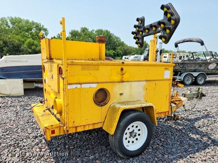 image for item YA5653 1990 Hesco manhole support trailer