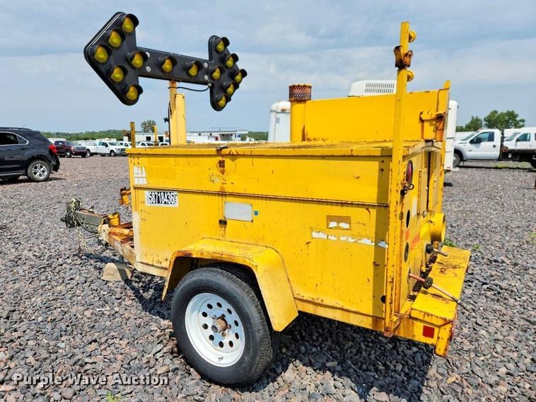 image for item YA5653 1990 Hesco manhole support trailer