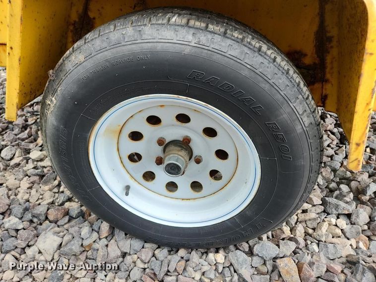 image for item YA5653 1990 Hesco manhole support trailer
