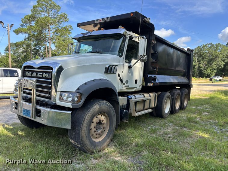 2021 Mack Granite dump truck
