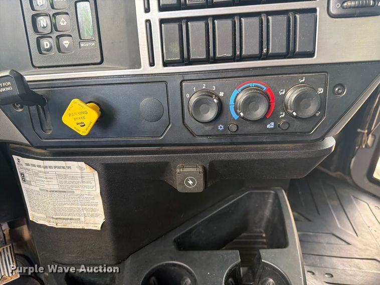 image for item ZA0836 2021 Mack Granite dump truck