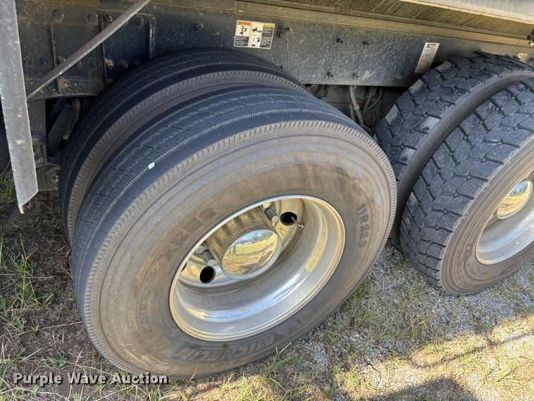 image for item ZA0837 2025 Kenworth T880 dump truck