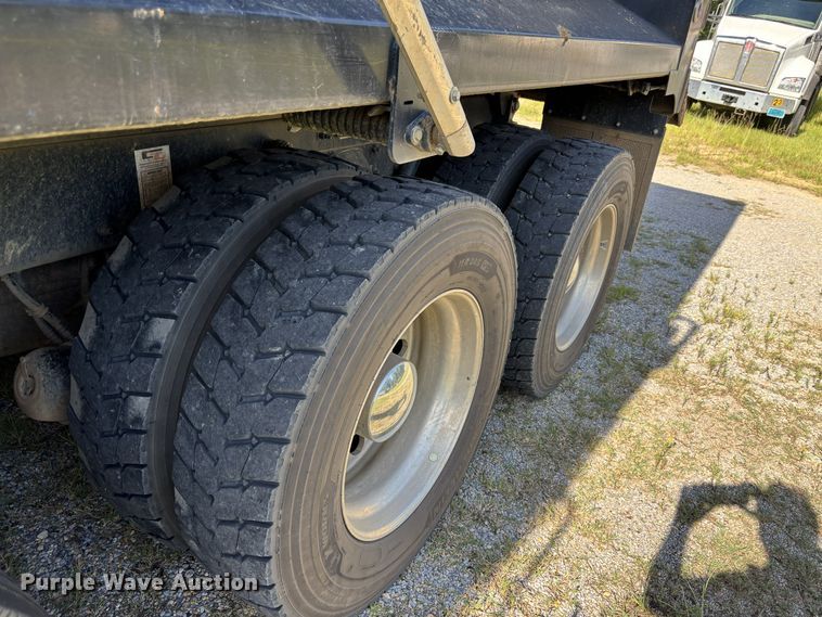 image for item ZA0837 2025 Kenworth T880 dump truck