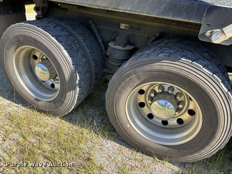 image for item ZA0837 2025 Kenworth T880 dump truck