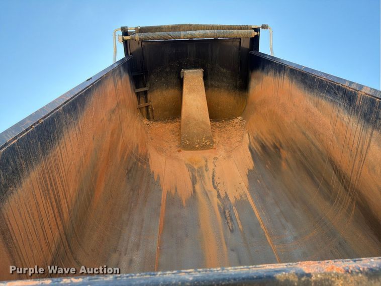 image for item ZA0837 2025 Kenworth T880 dump truck