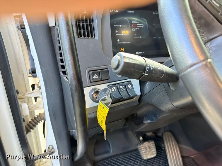 image for item ZA0837 2025 Kenworth T880 dump truck