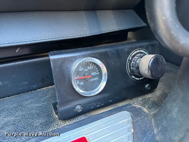 image for item ZA0837 2025 Kenworth T880 dump truck