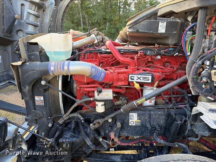 image for item ZA0837 2025 Kenworth T880 dump truck