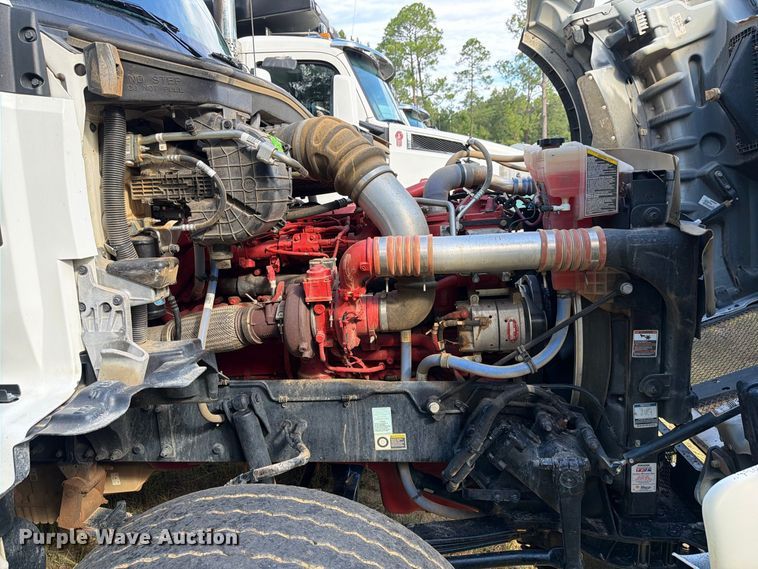 image for item ZA0837 2025 Kenworth T880 dump truck