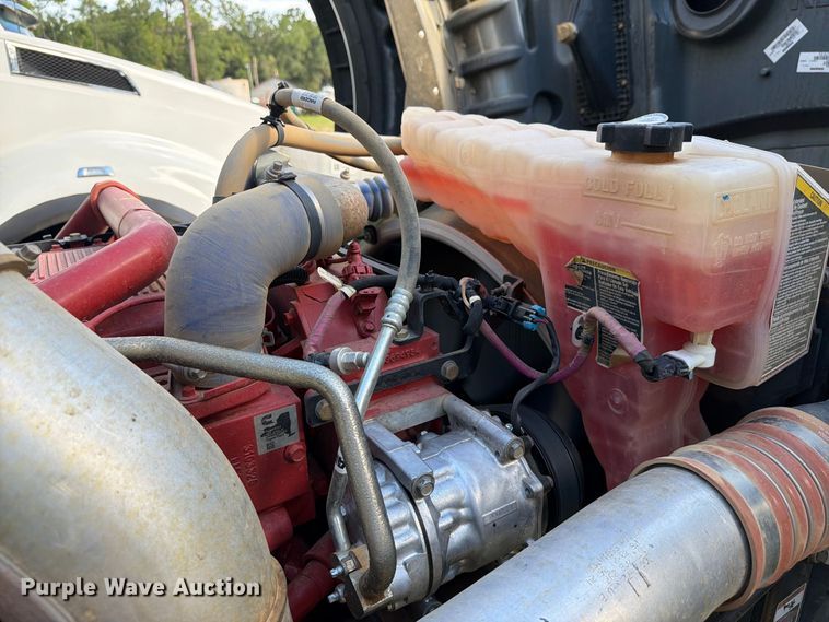 image for item ZA0837 2025 Kenworth T880 dump truck