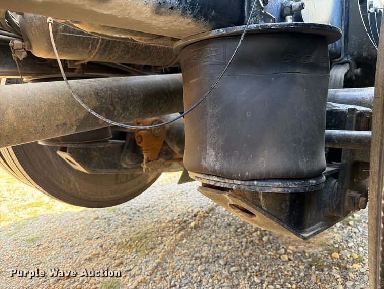 image for item ZA0837 2025 Kenworth T880 dump truck