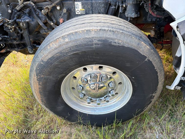 image for item ZA0837 2025 Kenworth T880 dump truck