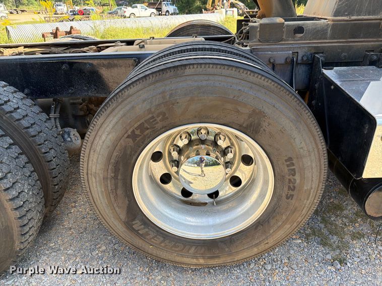 image for item ZA0837 2025 Kenworth T880 dump truck