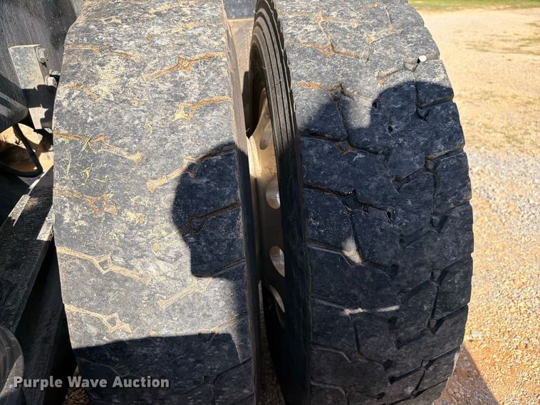 image for item ZA0837 2025 Kenworth T880 dump truck