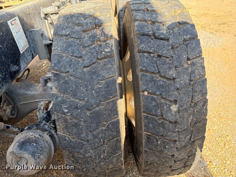 image for item ZA0837 2025 Kenworth T880 dump truck