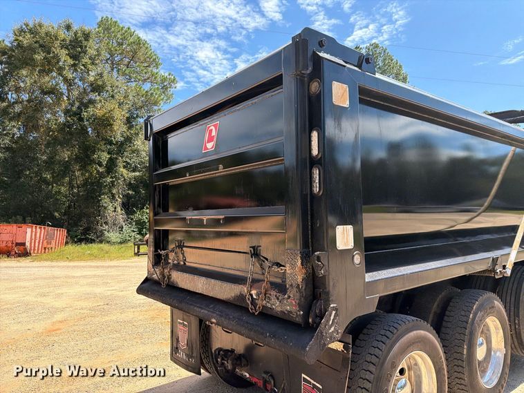 image for item ZA0838 2025 Kenworth T880 dump truck
