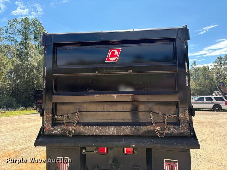 image for item ZA0838 2025 Kenworth T880 dump truck