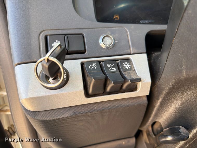 image for item ZA0838 2025 Kenworth T880 dump truck