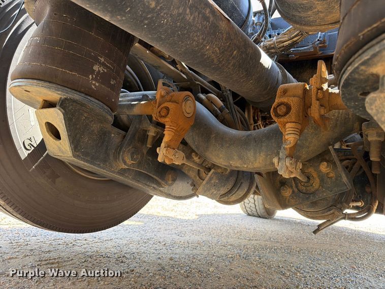 image for item ZA0838 2025 Kenworth T880 dump truck