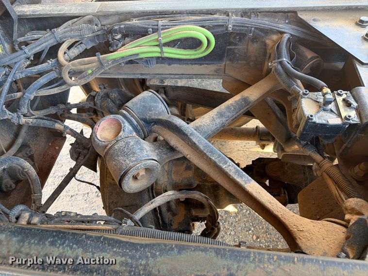 image for item ZA0838 2025 Kenworth T880 dump truck