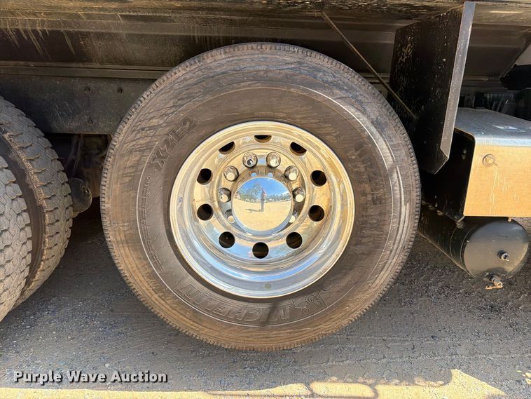 image for item ZA0838 2025 Kenworth T880 dump truck