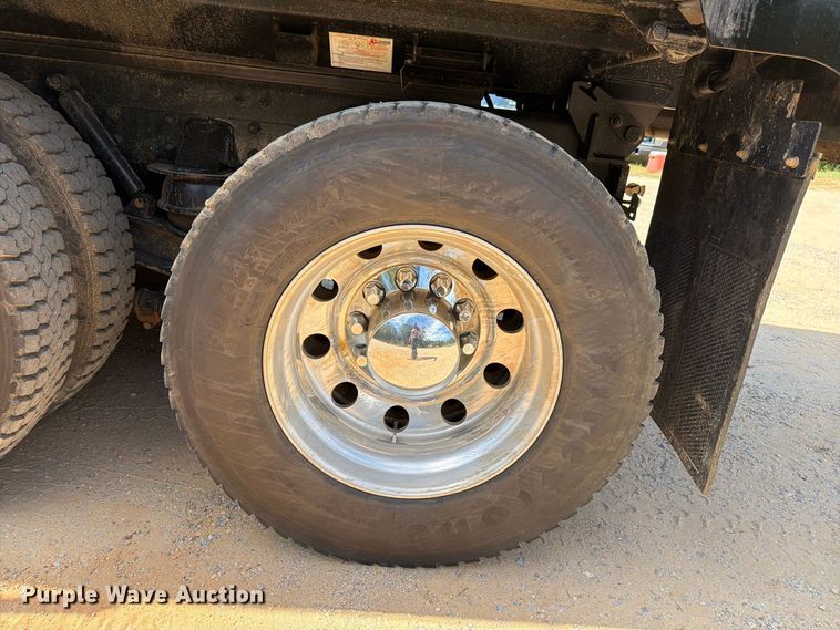 image for item ZA0838 2025 Kenworth T880 dump truck