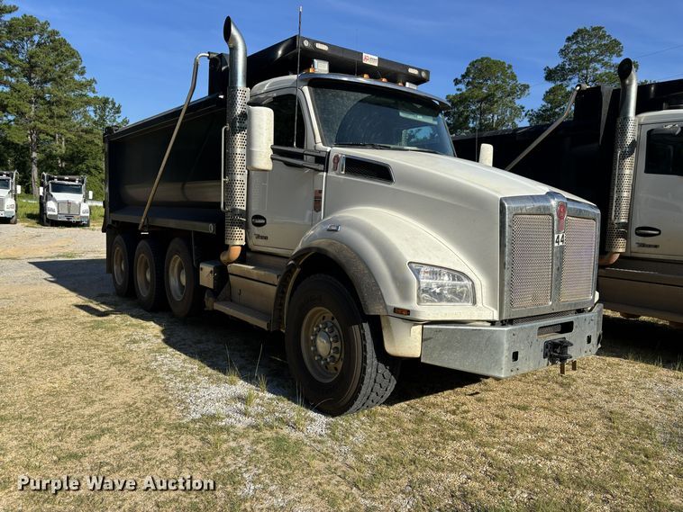 image for item ZA0839 2025 Kenworth T880 dump truck