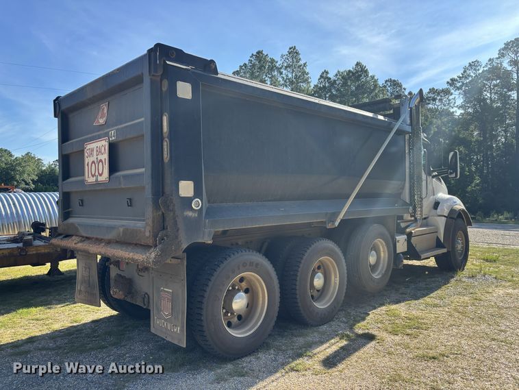 image for item ZA0839 2025 Kenworth T880 dump truck