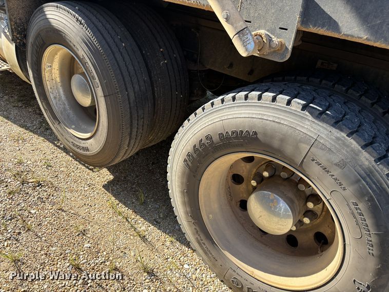 image for item ZA0839 2025 Kenworth T880 dump truck