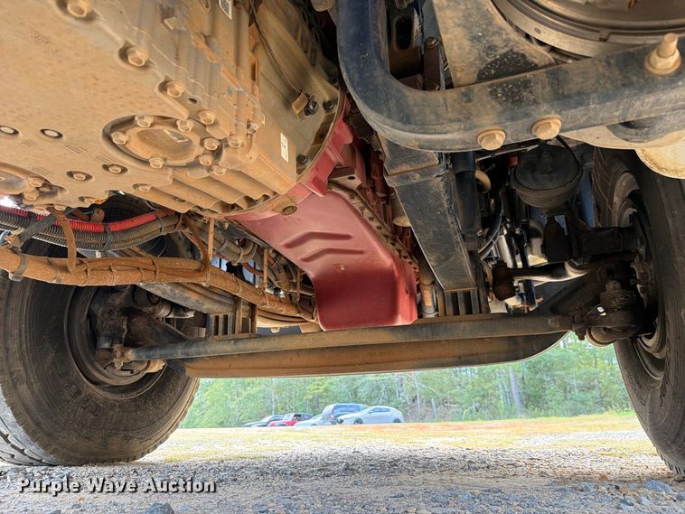 2025 Kenworth T880