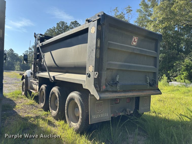 image for item ZA0840 2025 Kenworth T880 dump truck