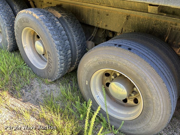 image for item ZA0840 2025 Kenworth T880 dump truck