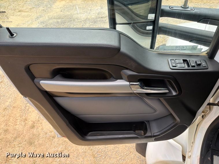 image for item ZA0840 2025 Kenworth T880 dump truck
