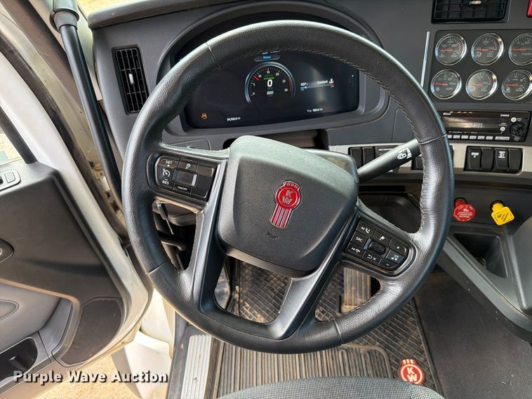 image for item ZA0840 2025 Kenworth T880 dump truck