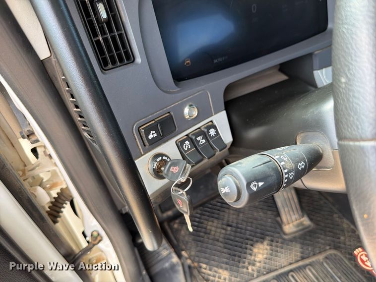 image for item ZA0840 2025 Kenworth T880 dump truck