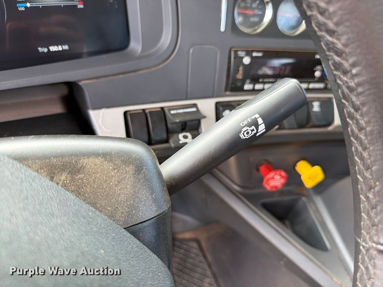image for item ZA0840 2025 Kenworth T880 dump truck