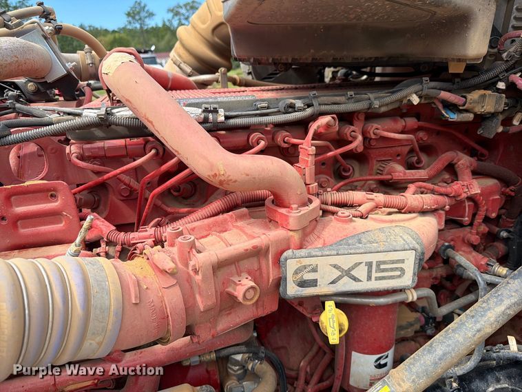 image for item ZA0840 2025 Kenworth T880 dump truck