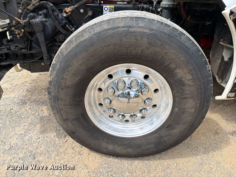 image for item ZA0840 2025 Kenworth T880 dump truck