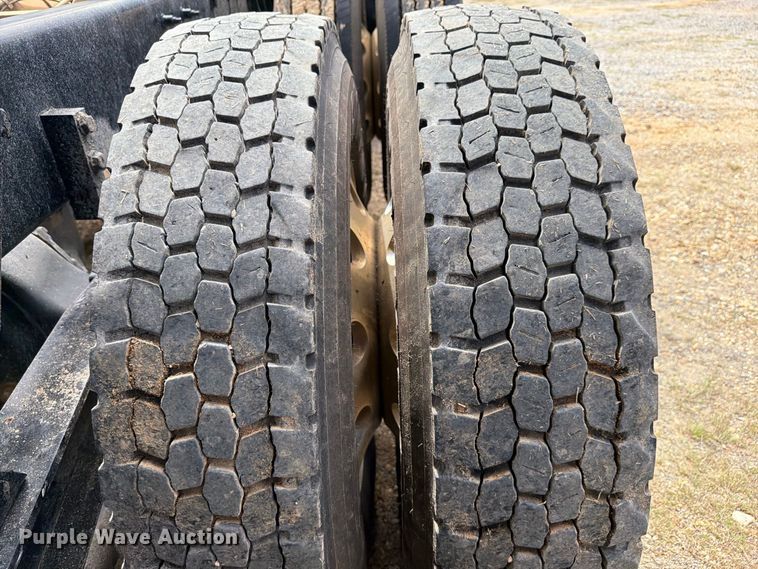 image for item ZA0840 2025 Kenworth T880 dump truck