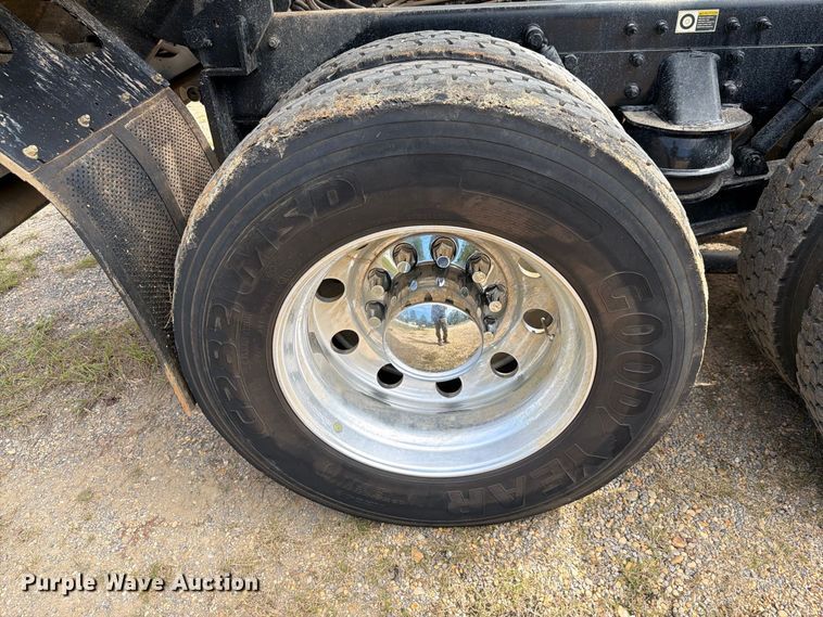 image for item ZA0840 2025 Kenworth T880 dump truck