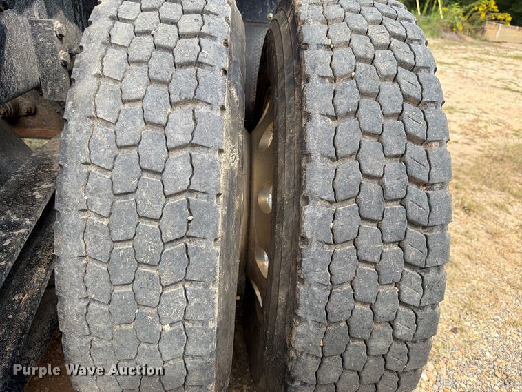 image for item ZA0840 2025 Kenworth T880 dump truck