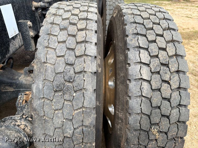 image for item ZA0840 2025 Kenworth T880 dump truck