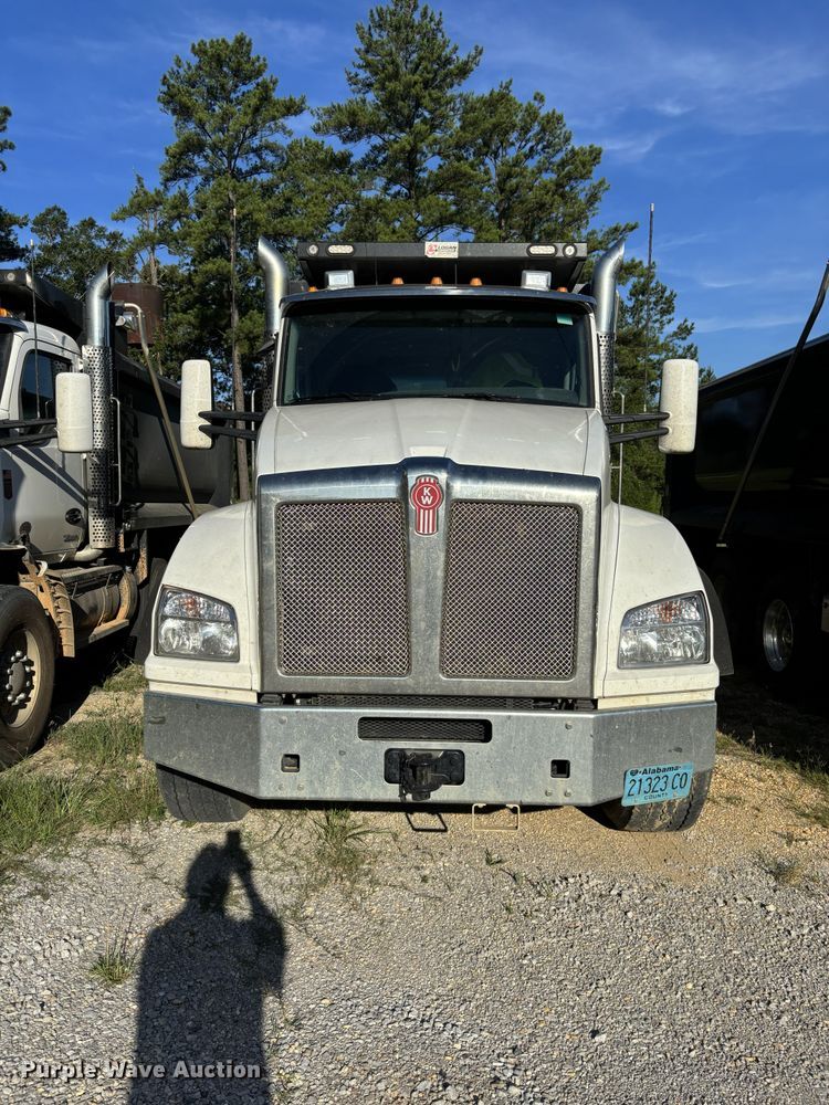 image for item ZA0841 2025 Kenworth T880 dump truck