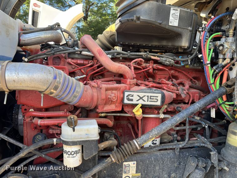image for item ZA0841 2025 Kenworth T880 dump truck