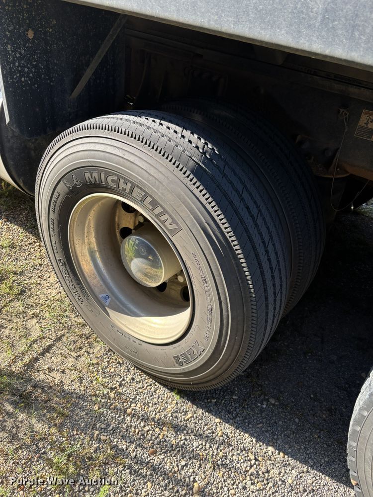 image for item ZA0841 2025 Kenworth T880 dump truck
